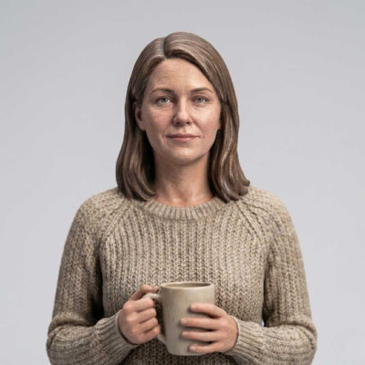 Figura 3D para Mamá con Base de Madera - Réplicas 3D